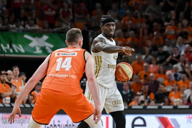 的微妙关系 的微妙关系